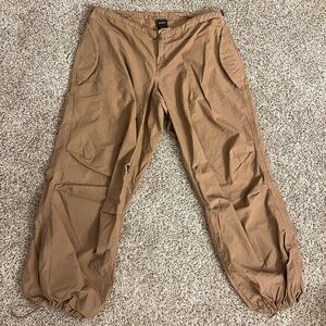 urban outfitters parachute pants small